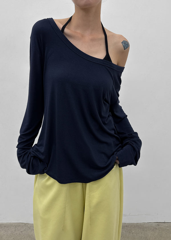 Shed Loose Fit U-Neck Long Sleeve Tee