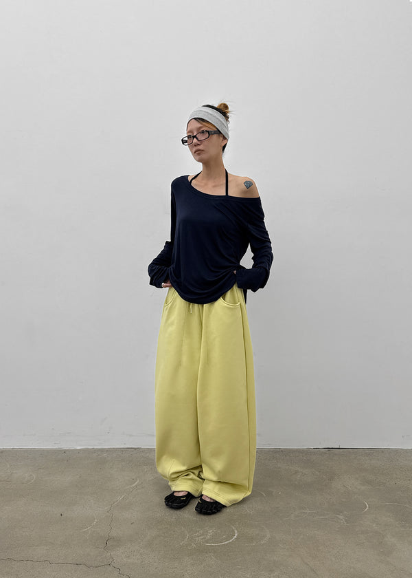 Shed Loose Fit U-Neck Long Sleeve Tee