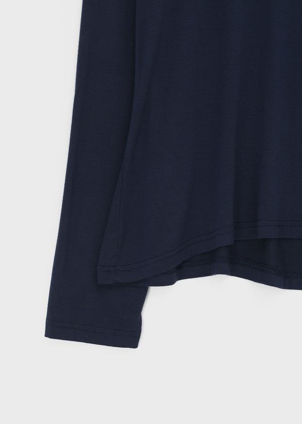Shed Loose Fit U-Neck Long Sleeve Tee