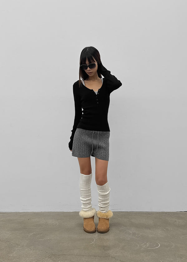 [MADE] Soflens Wool Deep V-Neck Henley Knit