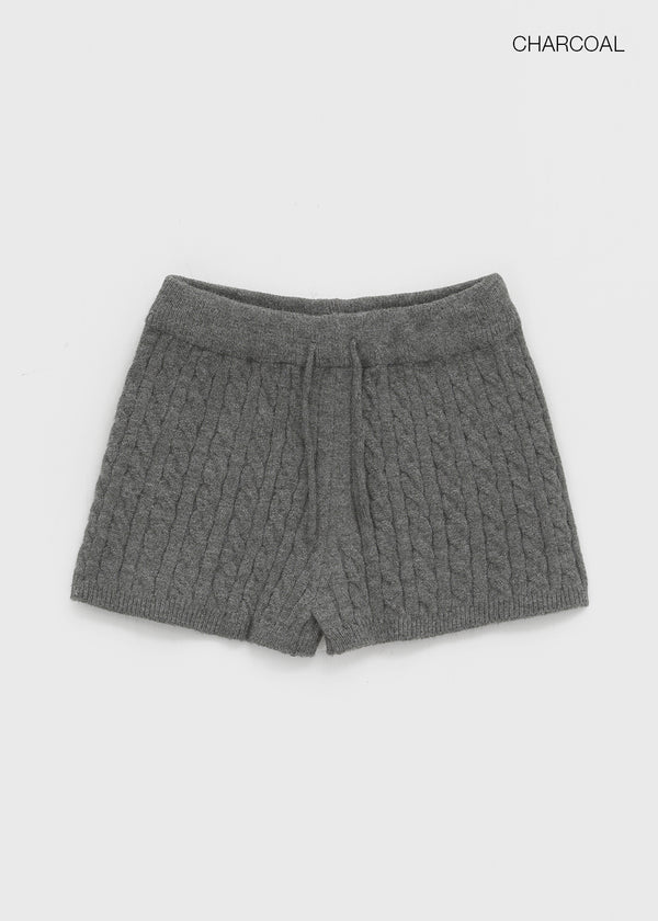 Adro Cable Knit Elastic Shorts