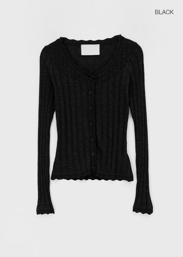 Skirt punched wool knit cardigan