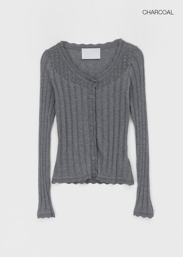 Skirt punched wool knit cardigan