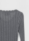 Skirt punched wool knit cardigan