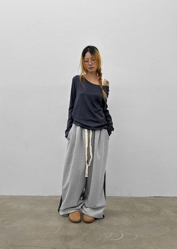 [MADE] Berun Wide Neck Long Sleeve Tee
