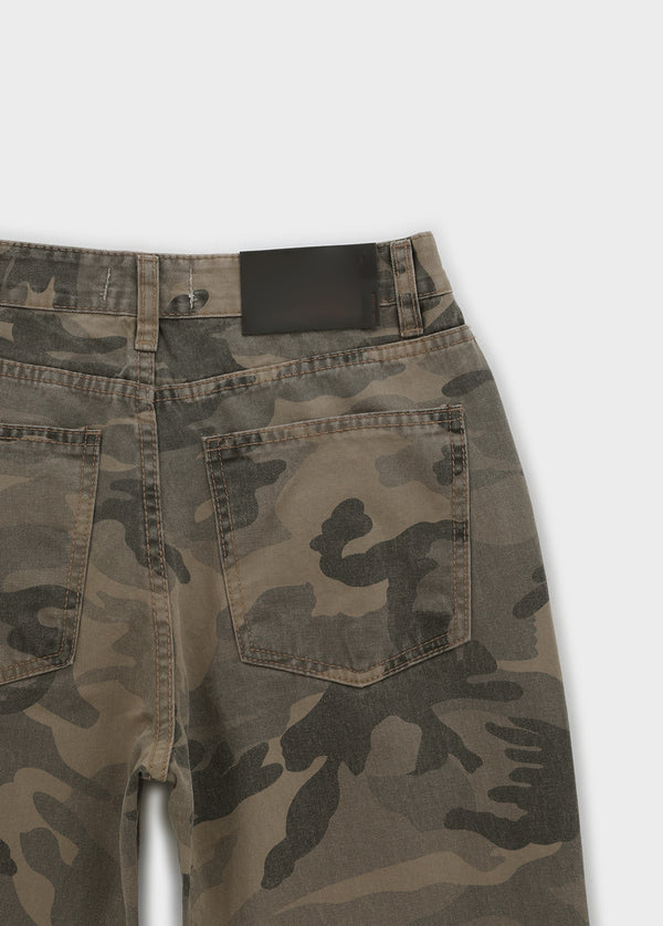 Want camo bootcut pants