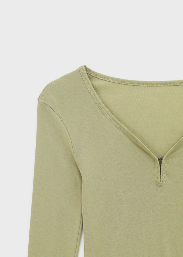 Use Hook long-sleeve tee