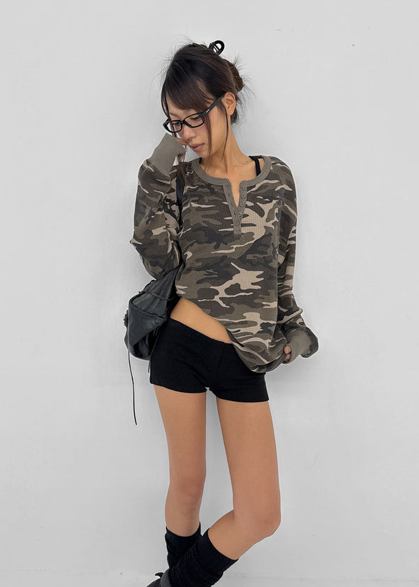 [MADE] Paette Camo Waffle Henley Neck Long Sleeve Tee