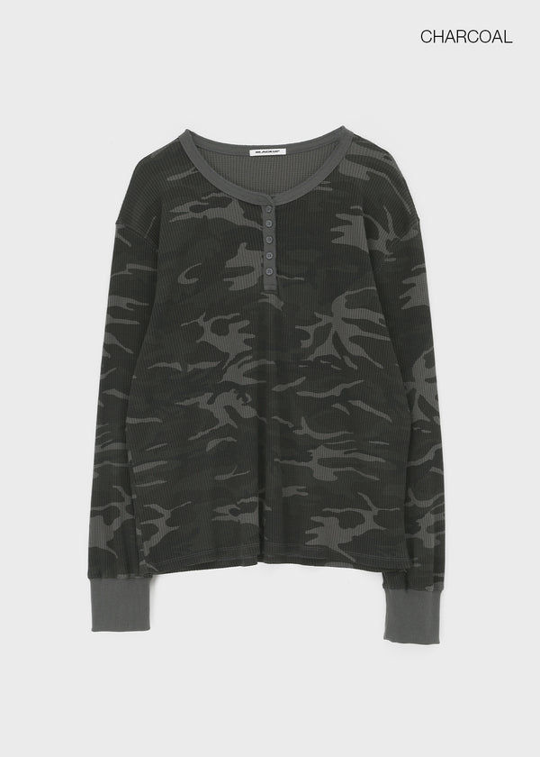 [MADE] Paette Camo Waffle Henley Neck Long Sleeve Tee