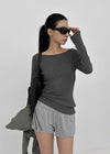 [MADE] Leel Knit-like Off-shoulder Long Sleeve Tee