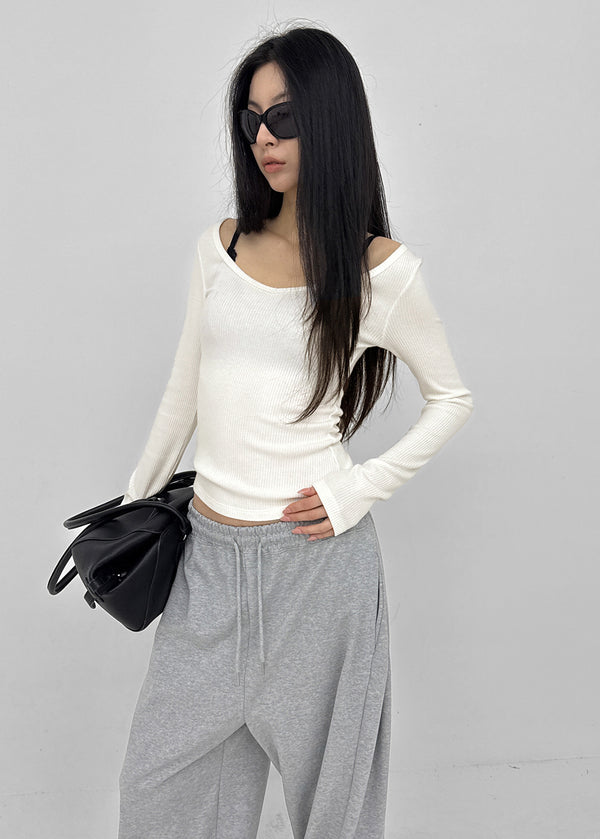[MADE] Liav Knit-like V-neck Long Sleeve Tee