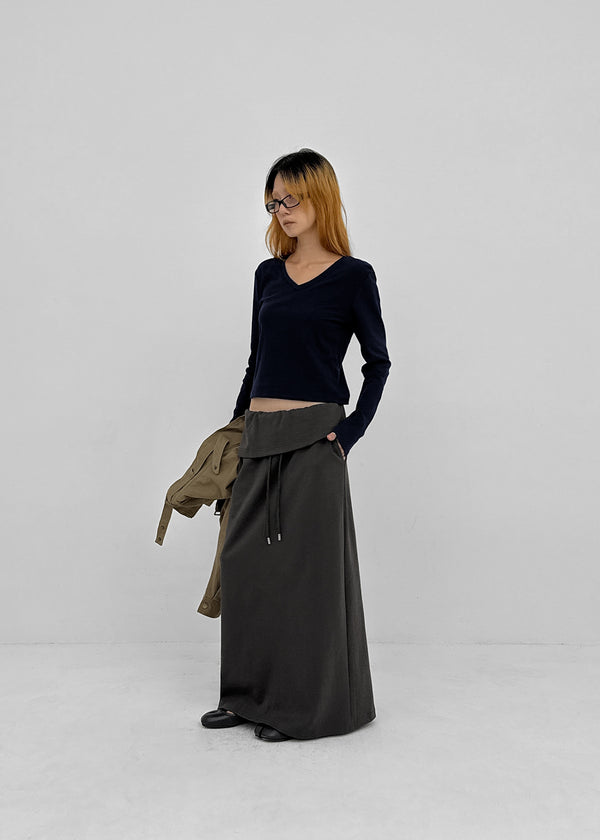 Relucton V-neck long-sleeve tee