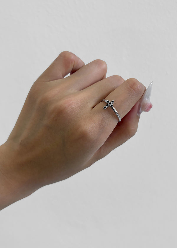 Tru cross cubic ring