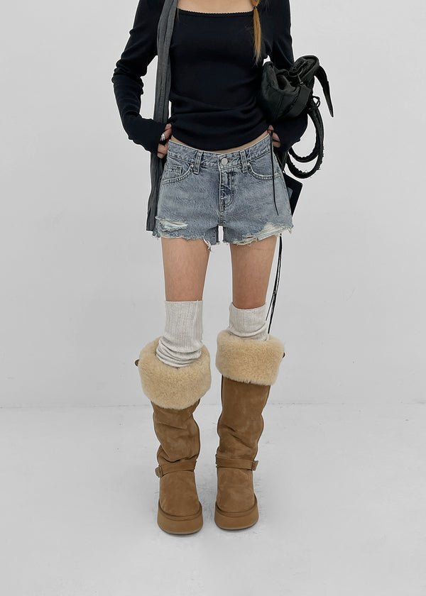 Clue distressed denim shorts