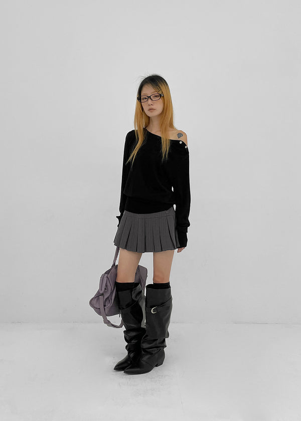 Voltaire shoulder button wool knit