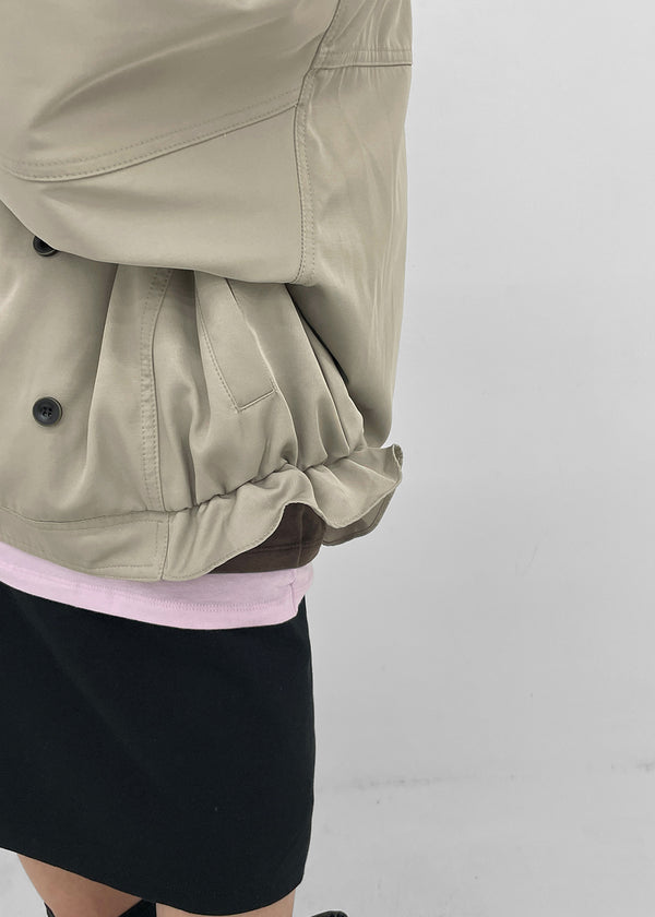 Luadi Frill Double-Button Short Jumper
