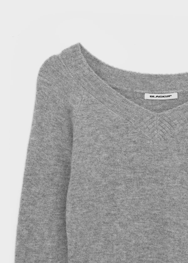 [MADE] Ruby Woo Wool V-neck Knit