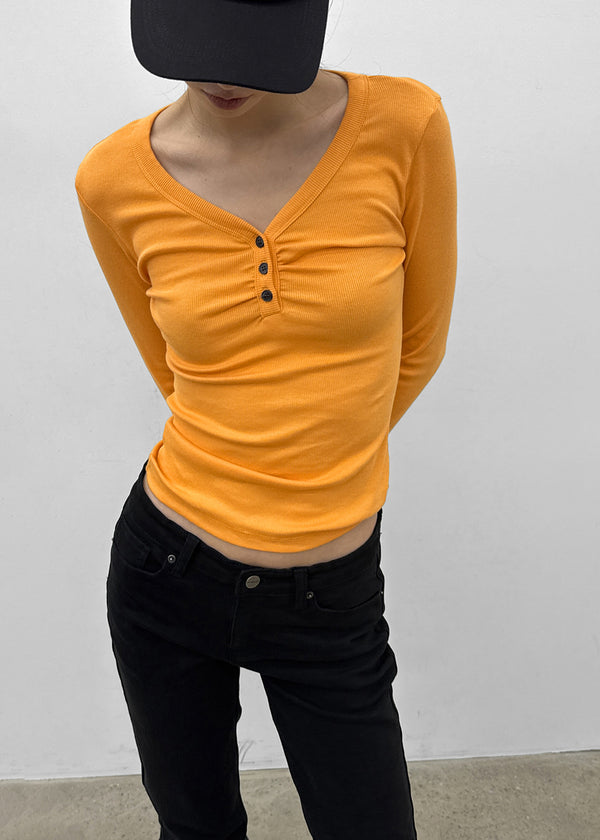 Chuki V-neck Button Long Sleeve Tee