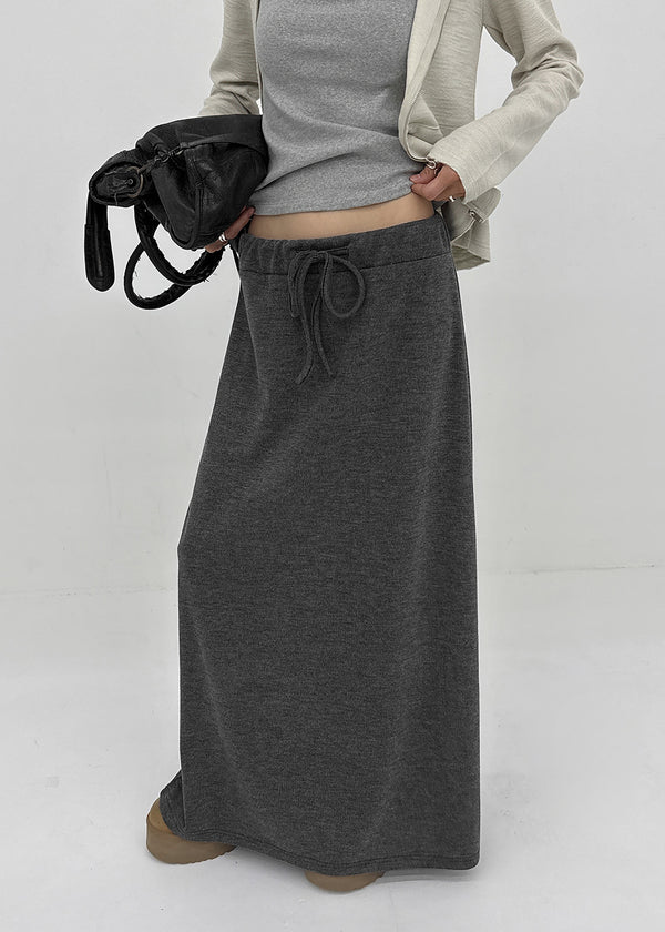 Friction banding long skirt