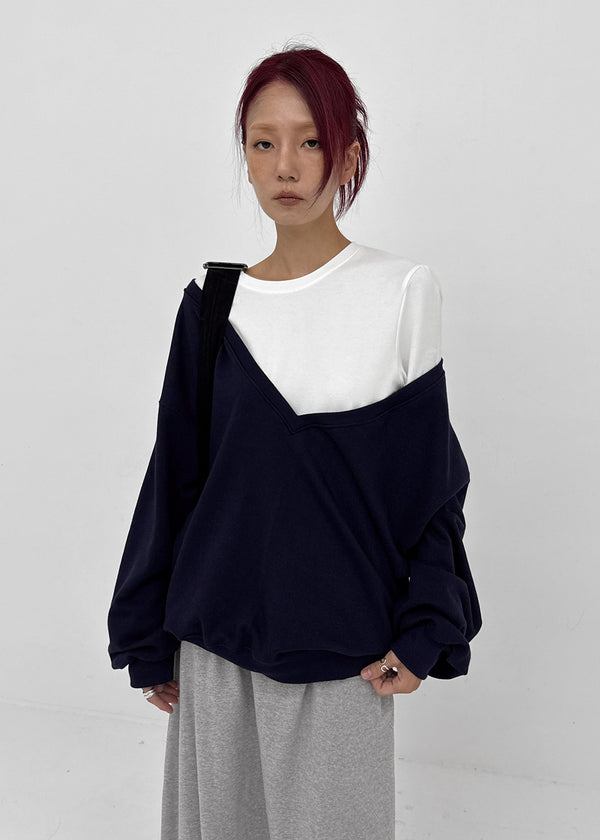 Queria Deep V Sweatshirt