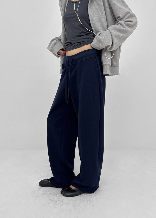 Anomal Cut Wide Elastic Pants