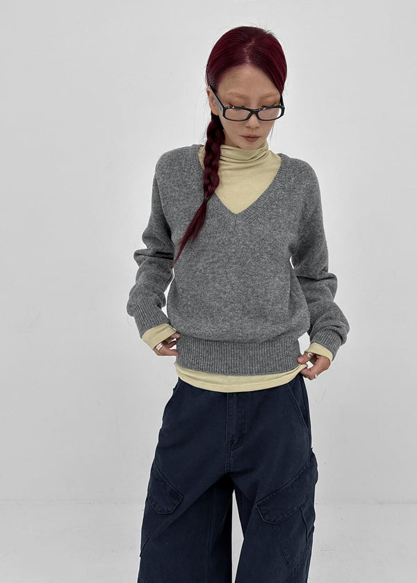[MADE] Roadcle V-neck Standard Fit Knit