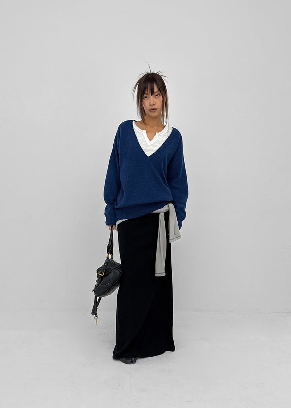 [MADE] Roadcle Deep V-Neck Loose Fit Knit