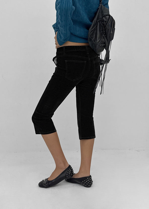 Rollin Velvet Low-Waisted Capri Pants