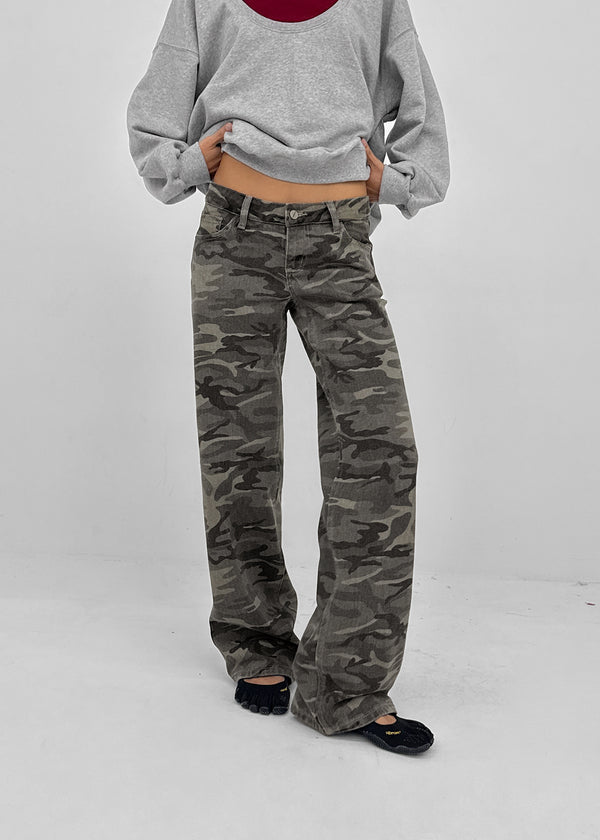 [MADE] Sakuri Camo Low-waist Pants