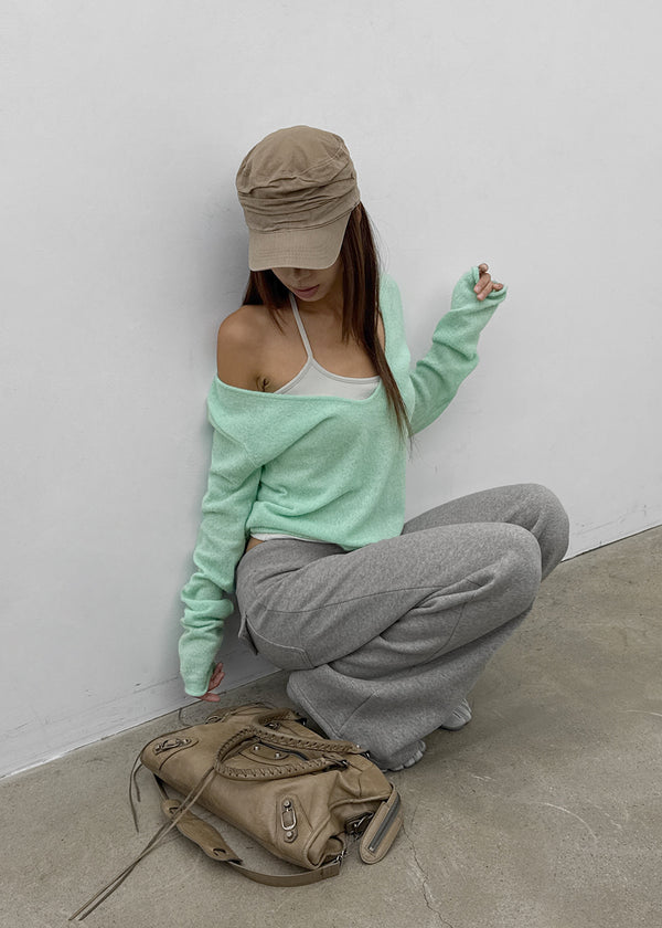[MADE] Renov Wool Deep V-Neck Knit