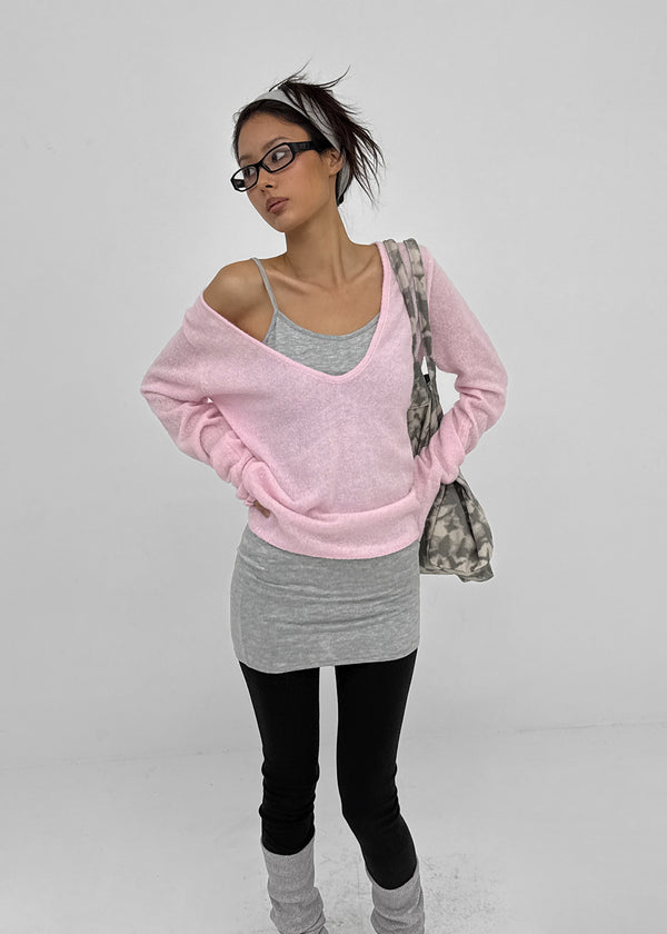 [MADE] Renov Wool Deep V-Neck Knit