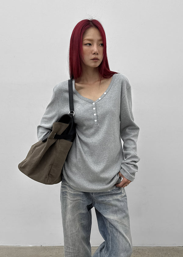[MADE] Sadney Loose Fit Henley Neck Long Sleeve Tee