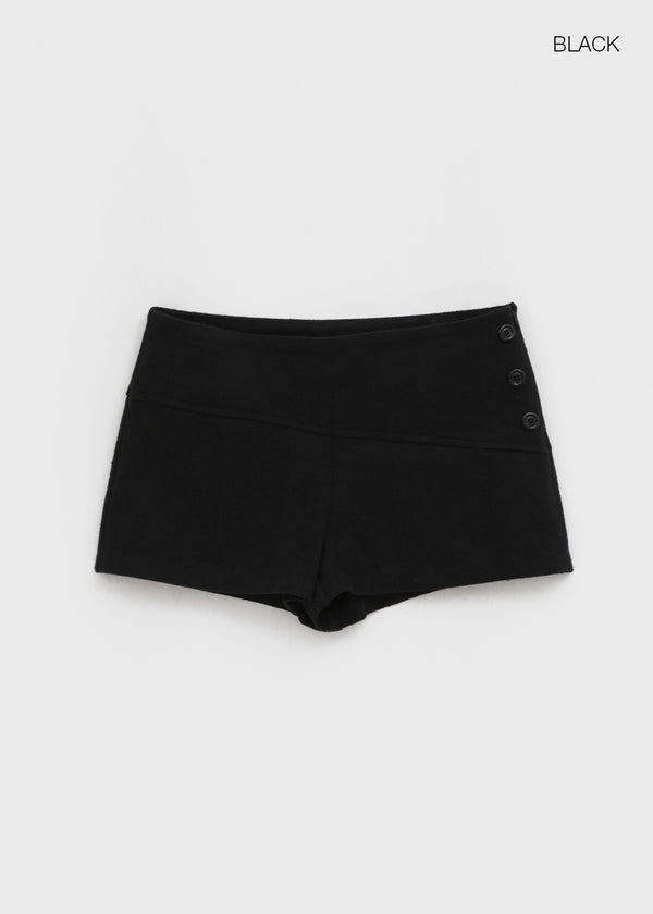Epitome Low-waist Button Cut Shorts