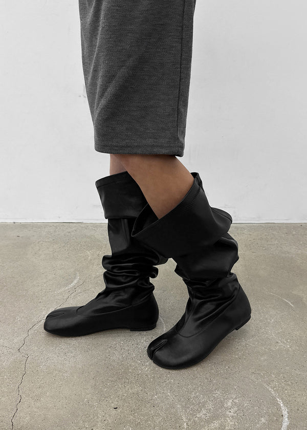 Tutor flat slouch long boots