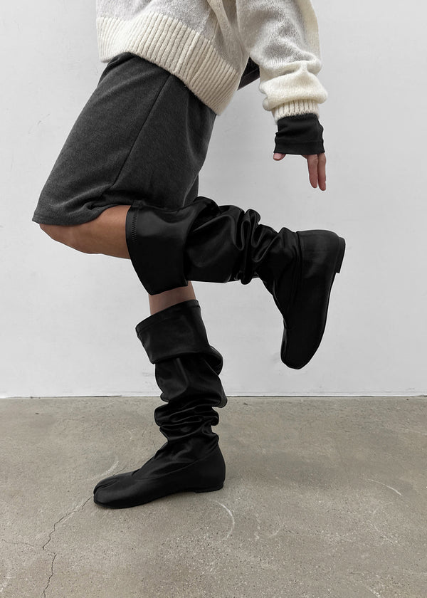 Tutor flat slouch long boots