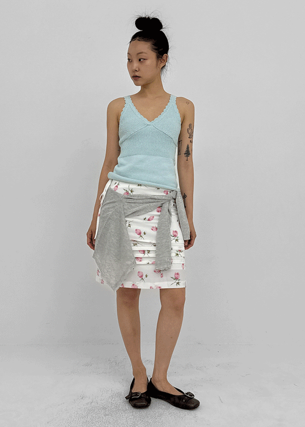 Decant Lace V-neck Sleeveless Knit
