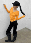 Chuki V-neck Button Long Sleeve Tee