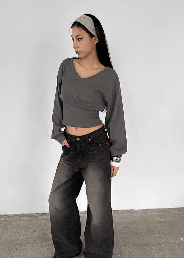 Senk Deep V-neck Crop Man-to-man Long Sleeve T-shirt