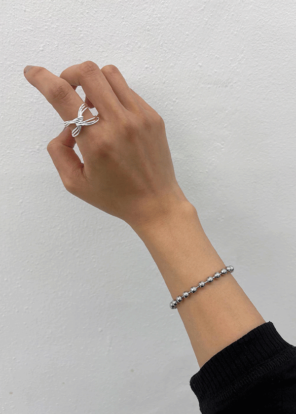 Hohemmi Silver Ball Bracelet