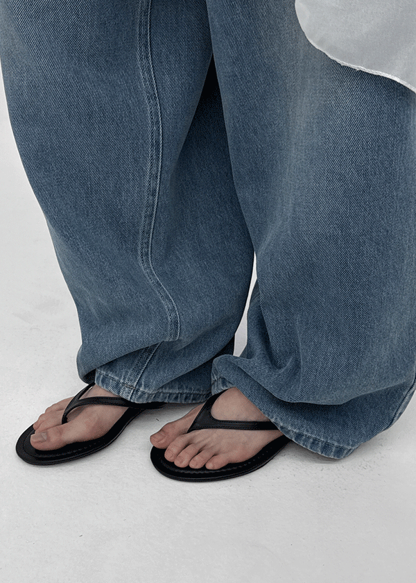 Dibecom Leather Flip-flops Mid-heels