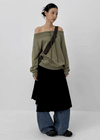 Lecha Strap Off-shoulder Man-to-man