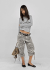 Decitate camo capri pants