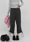 Zargon Shirred Strap Capri Pants