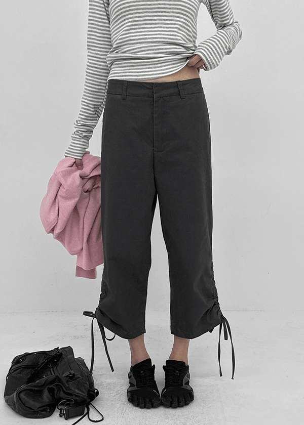 Zargon Shirred Strap Capri Pants