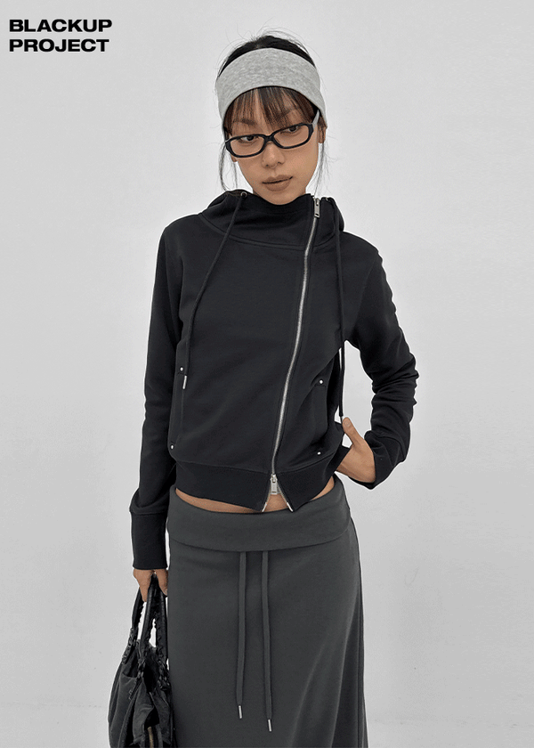[MADE] Saniang Asymmetrical Rivet Zip-up Hoodie