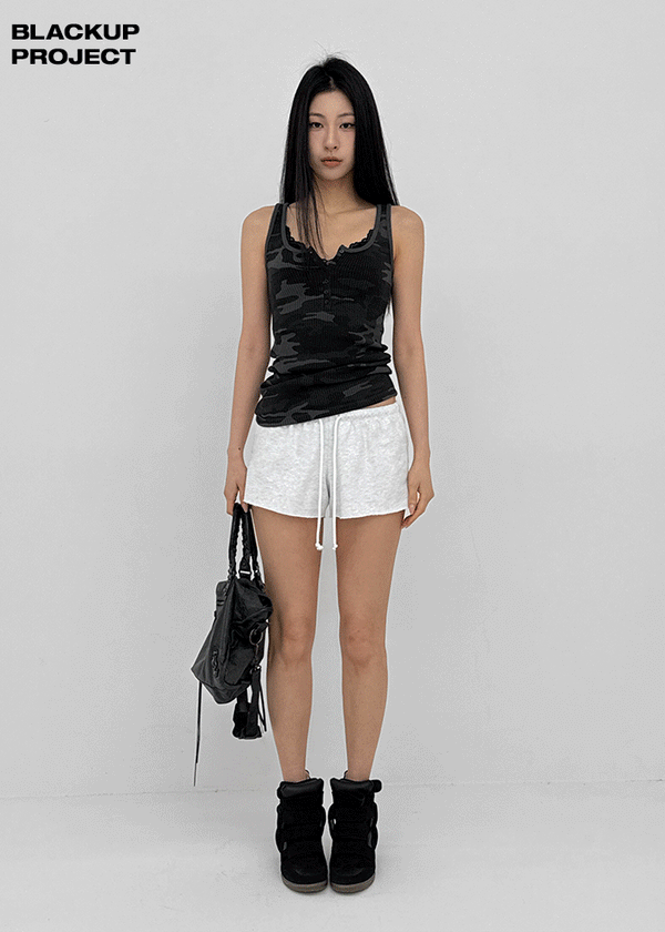 [MADE] Kizmo Low Waist Cut-Off Shorts