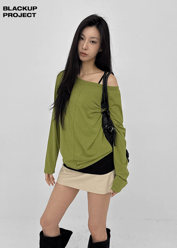[MADE] HUR Off-shoulder Raglan Long Sleeve Tee