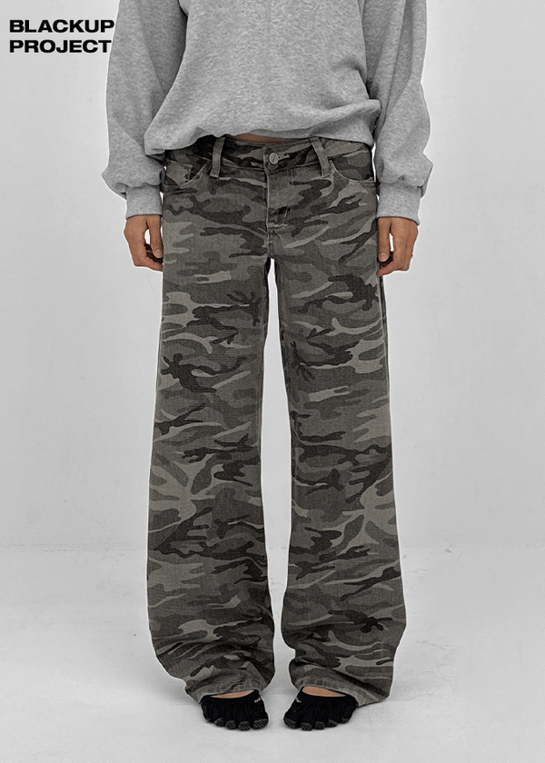 [MADE] Sakuri Camo Low-waist Pants