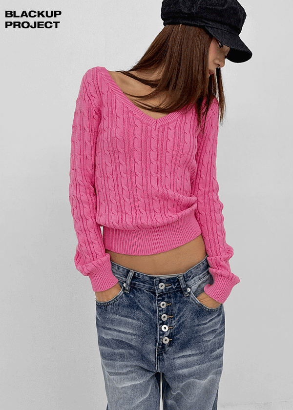 [MADE] Howag Cotton V-neck Cable Knit