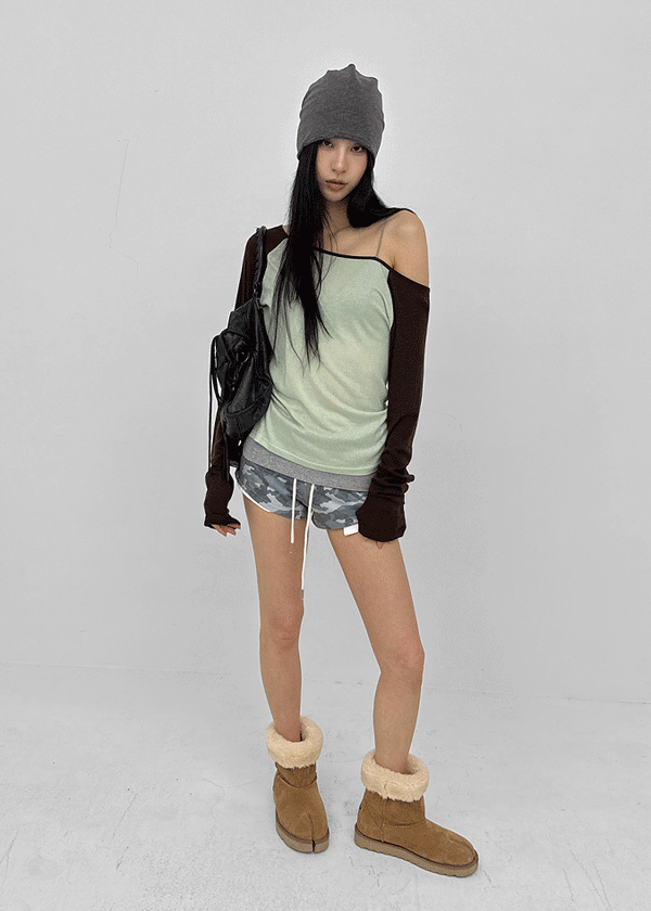 Tomerton Nagrang Off-Shoulder Long Sleeve T-Shirt